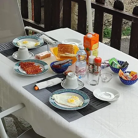 Yamabushi Bed & Breakfast *